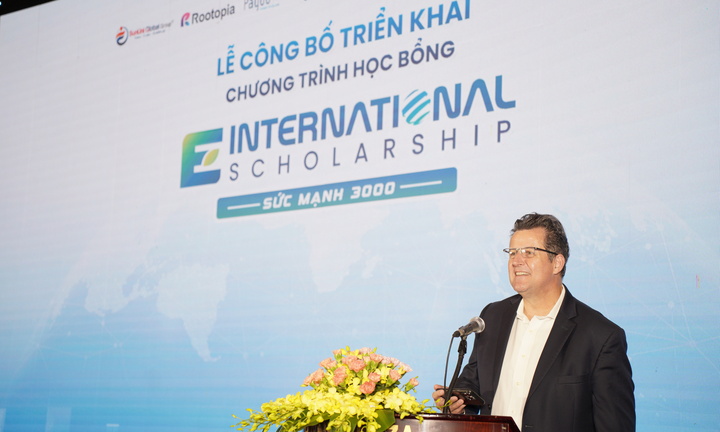 Thông điệp 'Sức mạnh 3.000' từ học bổng tiếng Anh trực tuyến E-International 