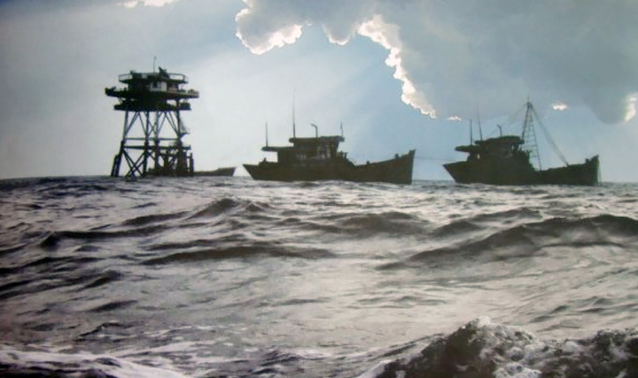 35 năm nhà giàn DK1: Kiên cường qua bao mùa dông bão