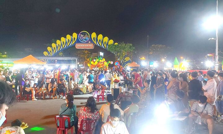 Chợ đêm Sơn Trà tiếp tục hoạt động đến tháng 9/2024