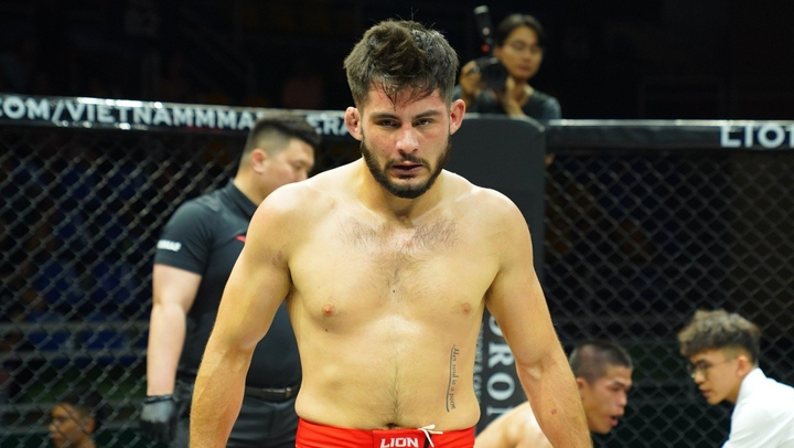 Cựu thuỷ quân lục chiến Mỹ so găng võ sĩ Việt tại LION Championship 15