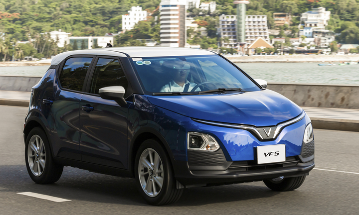 Quyền Phó đại sứ Australia ấn tượng với sự phát triển xe điện tại Việt Nam