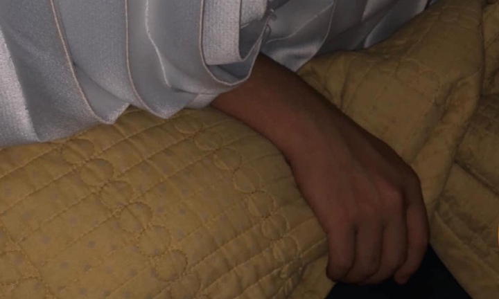 Đi xe khách, cô gái trẻ bị phụ xe giở trò sàm sỡ