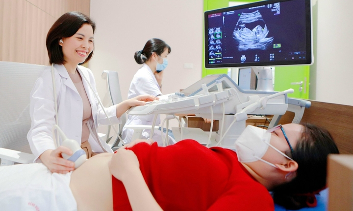 Bộ Y tế đề xuất bỏ quy định mỗi vợ chồng chỉ sinh 1 - 2 con