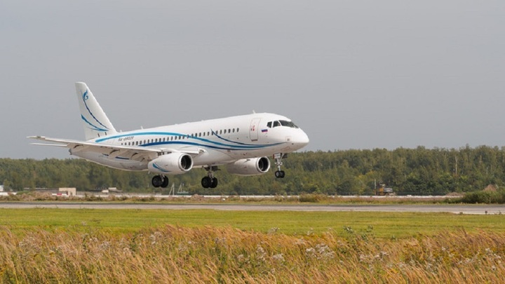 Máy bay dân sự rơi gần Moskva 