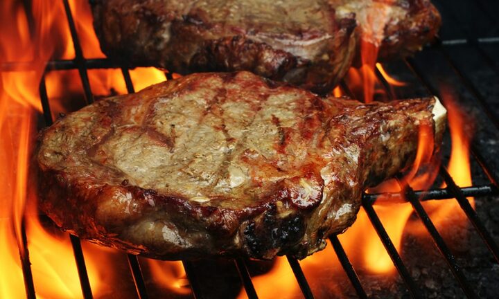 Thực hư tin đồn thịt nướng gây ung thư