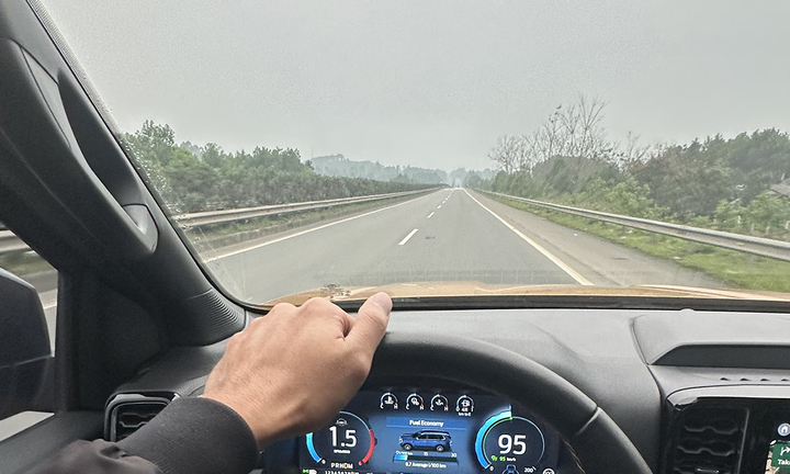 3 quy tắc dừng xe an toàn trên cao tốc để không bị đâm từ phía sau