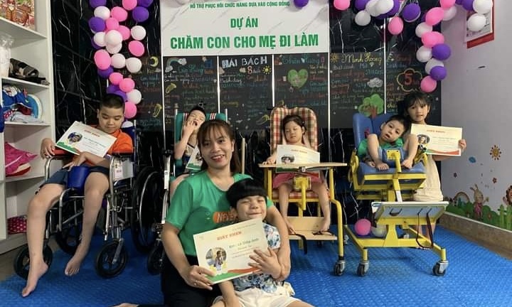 Cô giáo đặc biệt của những trẻ bị bệnh bại não