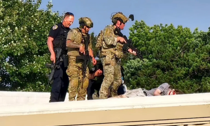 Danh tính nghi phạm bắn ông Trump 