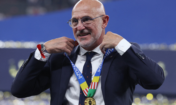 HLV Fuente: Tuyển Tây Ban Nha thắng toàn diện, theo cách hiếm thấy