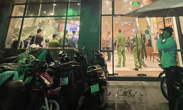 Án mạng trong quán trà ở TP.HCM, đôi nam nữ cùng tử vong 