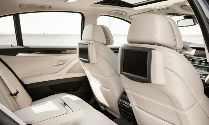 Có nên bọc nilon trần ô tô?