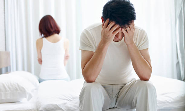 Tôi vừa sinh con trai, chồng lập tức ngủ riêng, nói còn yêu vợ cũ