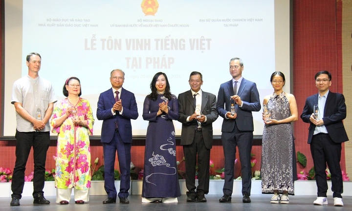 Tôn vinh tiếng Việt trong cộng đồng người Việt tại Pháp