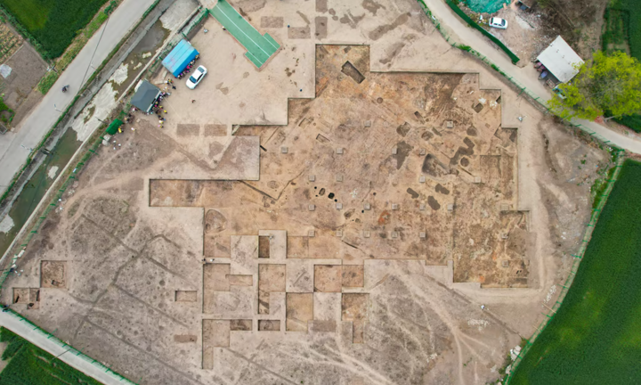 Trung Quốc khai quật xưởng chế tác ngọc bích 3.400 năm tuổi