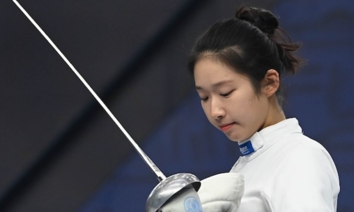 Tiến sĩ luật khiến kiếm sĩ chủ nhà ôm hận, giành HCV Olympic