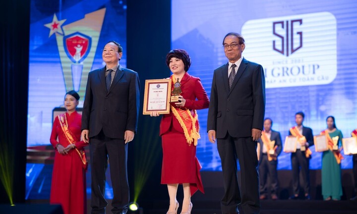 Tập đoàn di trú Việt tự hào nhận giải Thương hiệu Tín nhiệm hàng đầu Châu Á 2024