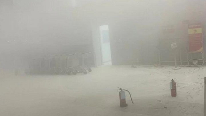  Hốt hoảng vì pin dự phòng bất ngờ phát nổ ở sân bay Tân Sơn Nhất