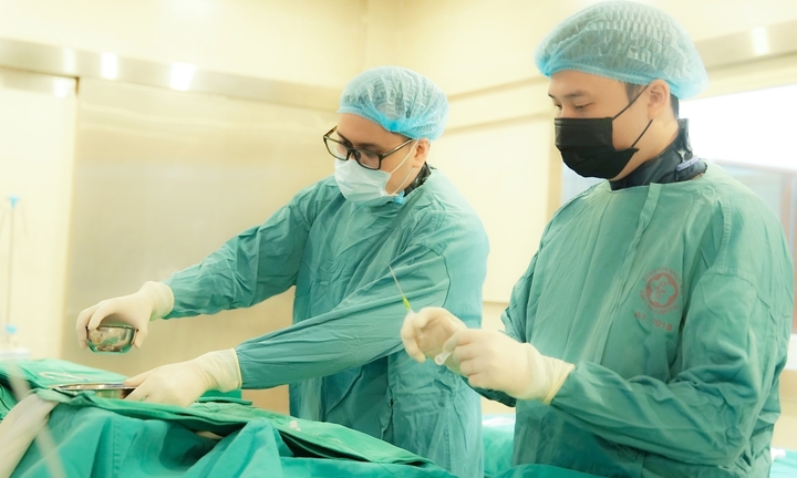 Tăng 30% lương cơ sở, nhiều bệnh viện tự chủ phải co kéo thu chi