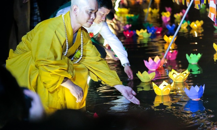 Tháng cô hồn là gì, nguồn gốc, ý nghĩa ra sao?