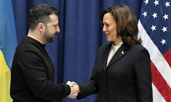 Mối quan hệ ít nồng ấm giữa bà Harris và Tổng thống Ukraine Zelensky