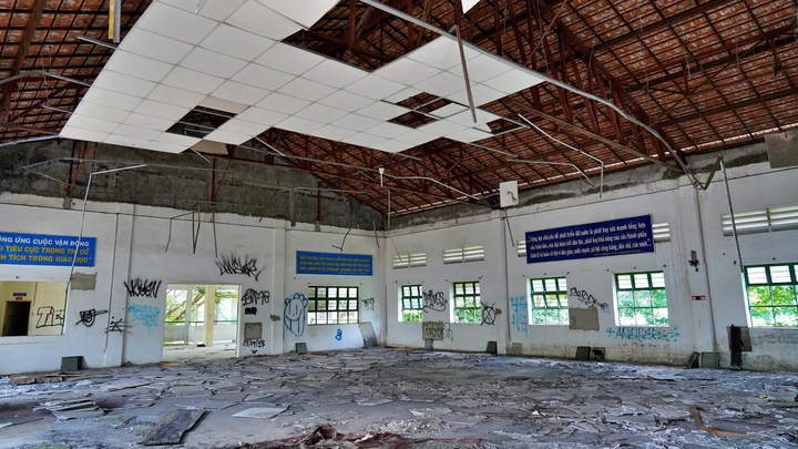 Ngôi trường xây gần 20 tỷ đồng bị bỏ hoang 15 năm ở TP.HCM 