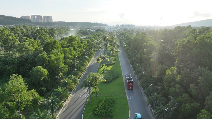 Tour xe bus 2 tầng cực 'chill' tại Phú Quốc