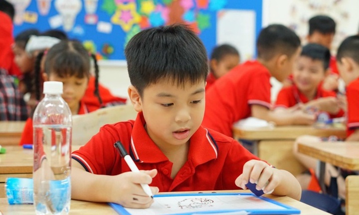 Gần 30 tỉnh thành công bố học phí năm học 2024 - 2025