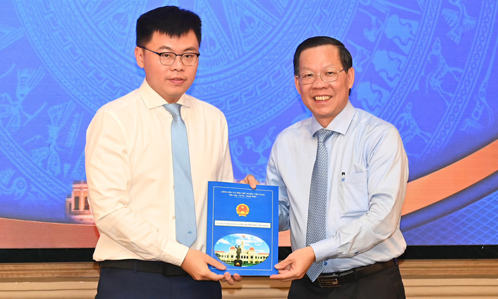 Ông Trương Minh Huy Vũ làm Viện trưởng Viện Nghiên cứu Phát triển TP.HCM