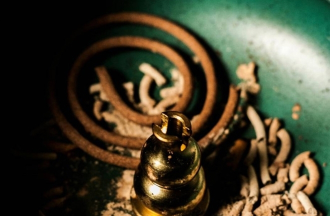 Cụ bà 80 tuổi chết vì ngạt thở do con trai đốt nhang muỗi để mẹ ngủ ngon