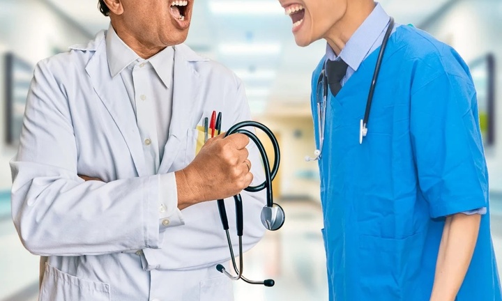 Đánh nhau vì tình tay ba, trưởng khoa cấp cứu phải nằm phòng chăm sóc đặc biệt
