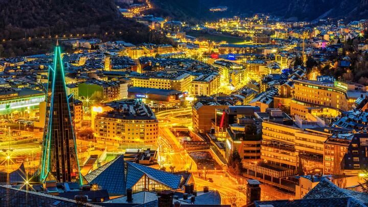 Quốc gia không có sân bay và đồng tiền riêng, là 'thiên đường thuế' ở châu Âu