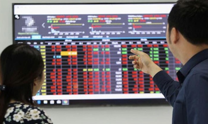 Chứng khoán hôm nay 6/8 có tiếp tục rơi tự do?