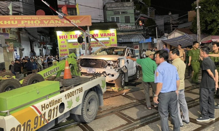 Khởi tố vụ xe bán tải đâm tàu hỏa, 5 người thương vong ở Đồng Nai