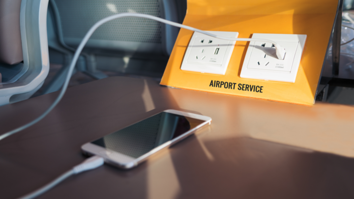 Mối nguy từ cổng sạc USB nơi công cộng