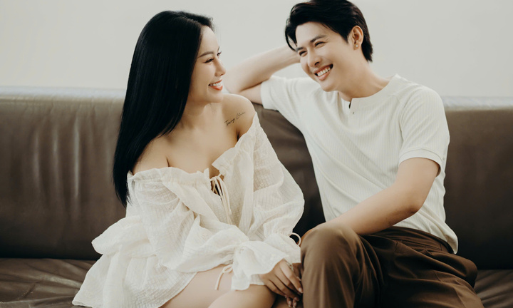 'Hoa khôi Sao Mai điểm hẹn' đẹp đôi bên bạn diễn kém 10 tuổi