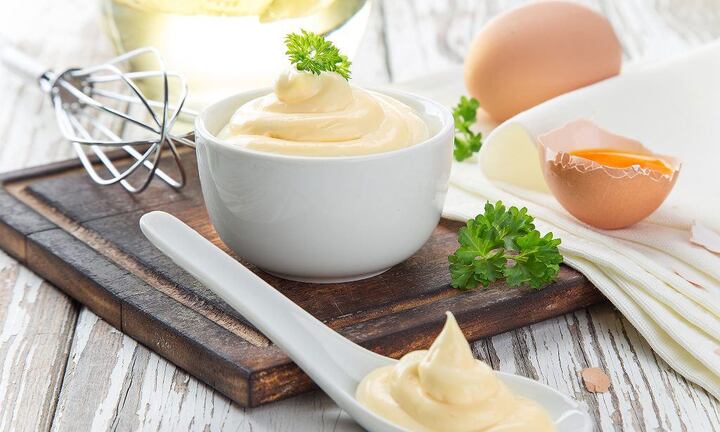 Cách làm sốt mayonnaise ngon hơn loại mua ở siêu thị