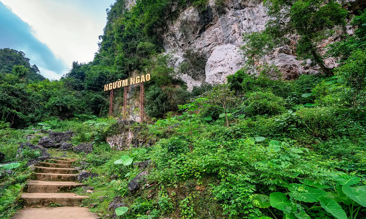 Chiêm ngưỡng thiên nhiên kỳ thú tại động Ngườm Ngao ở Cao Bằng