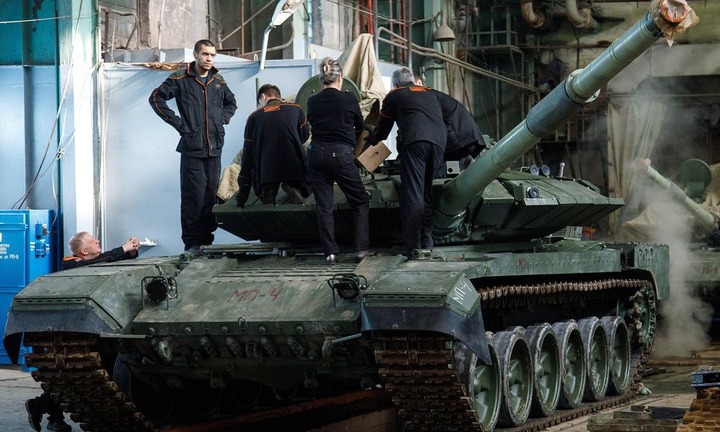 Uralvagonzavod sản xuất 90 xe tăng T-90M trong năm 2025