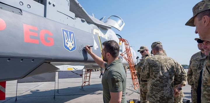 Anh vẫn cấm Ukraine sử dụng tên lửa Storm Shadow tấn công Nga