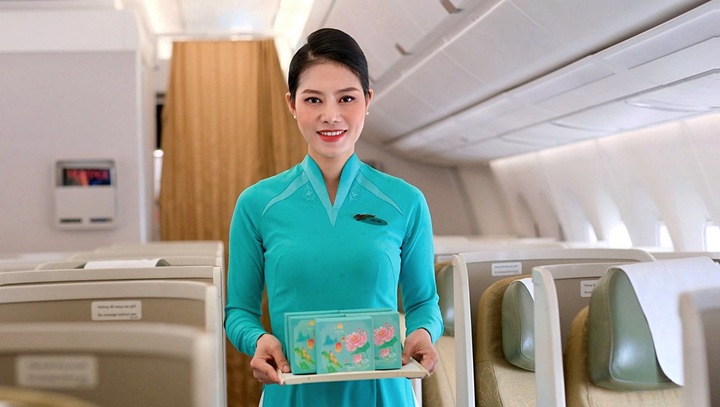 Vietnam Airlines phục vụ bánh Trung thu trên các chuyến bay