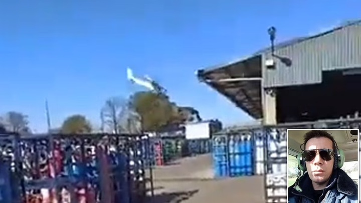 Bất mãn vì bị sa thải, người đàn ông lái máy bay đâm nhà kho công ty