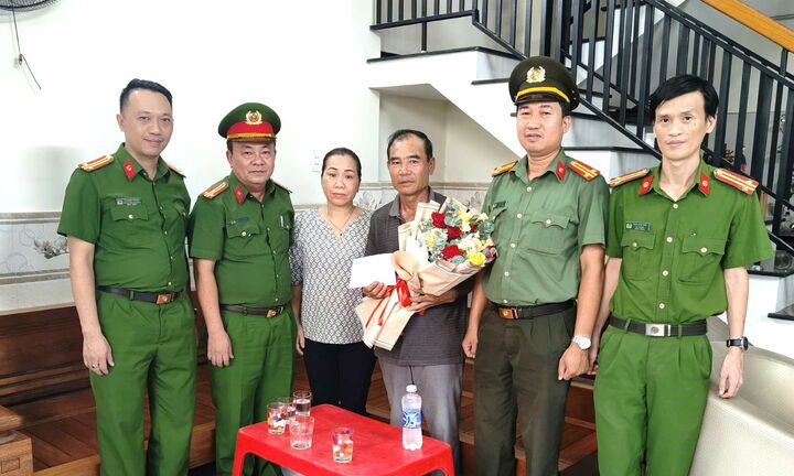 Đôi vợ chồng ở Đà Nẵng dũng cảm dập đám cháy, cứu 4 mẹ con