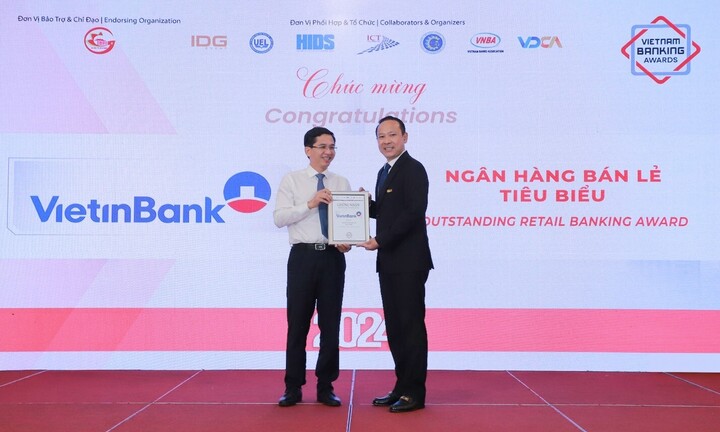 VietinBank được vinh danh 'Ngân hàng Bán lẻ tiêu biểu' năm 2024