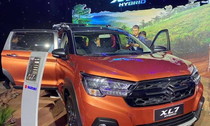 Suzuki XL7 Hybrid ra mắt tại Việt Nam với giá gần 600 triệu đồng