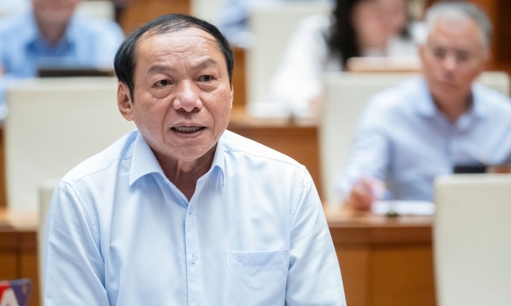 ĐBQH chất vấn Bộ trưởng Nguyễn Văn Hùng về du lịch đêm 'nghèo nàn, đơn điệu'