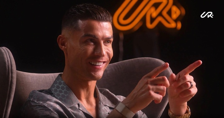 Tại sao Ronaldo lập kênh YouTube vào lúc này?