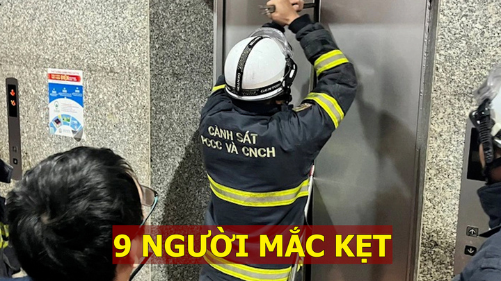 Hà Nội: Giải cứu thành công 9 người mắc kẹt trong thang máy