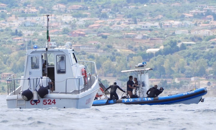 Italy điều tra nghi vấn ngộ sát vụ chìm siêu du thuyền chở tỷ phú Anh
