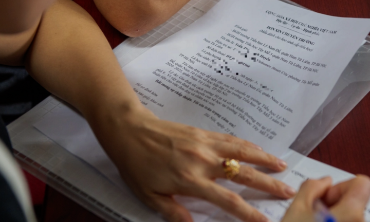 Trường Tây Mỗ 3 'gần như không thể' nhận thêm học sinh sao vẫn tiếp nhận đơn?