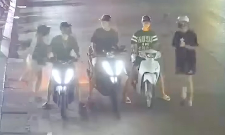 Trào lưu tụ tập 'check-in' qua camera giám sát: Công an Hà Nội vào cuộc